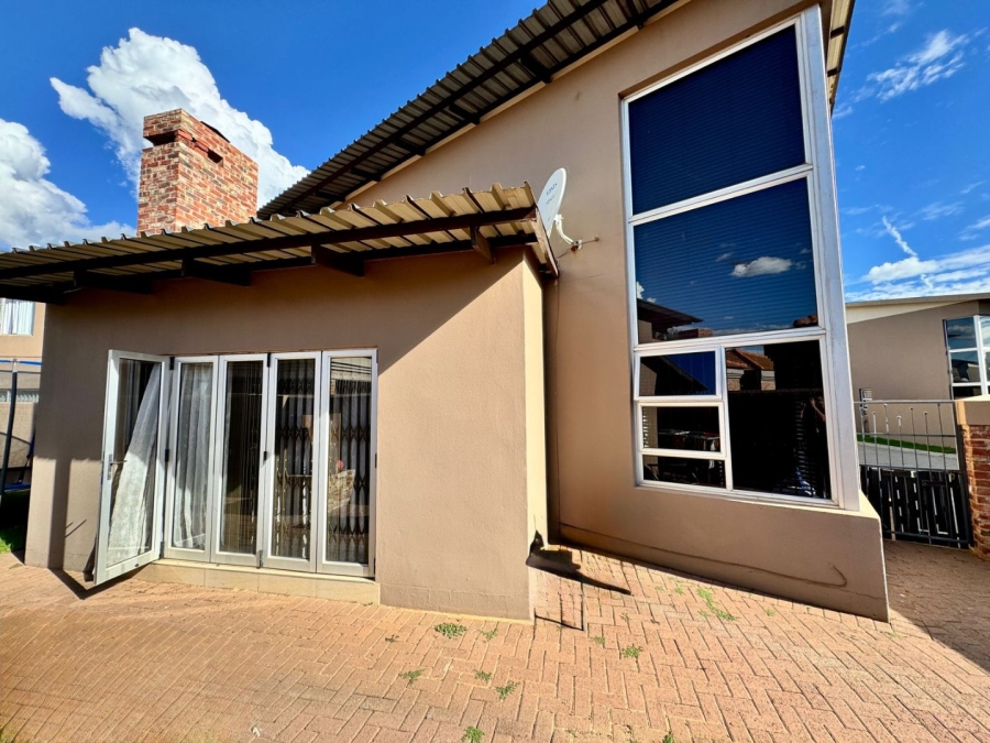 3 Bedroom Property for Sale in Baillie Park North West